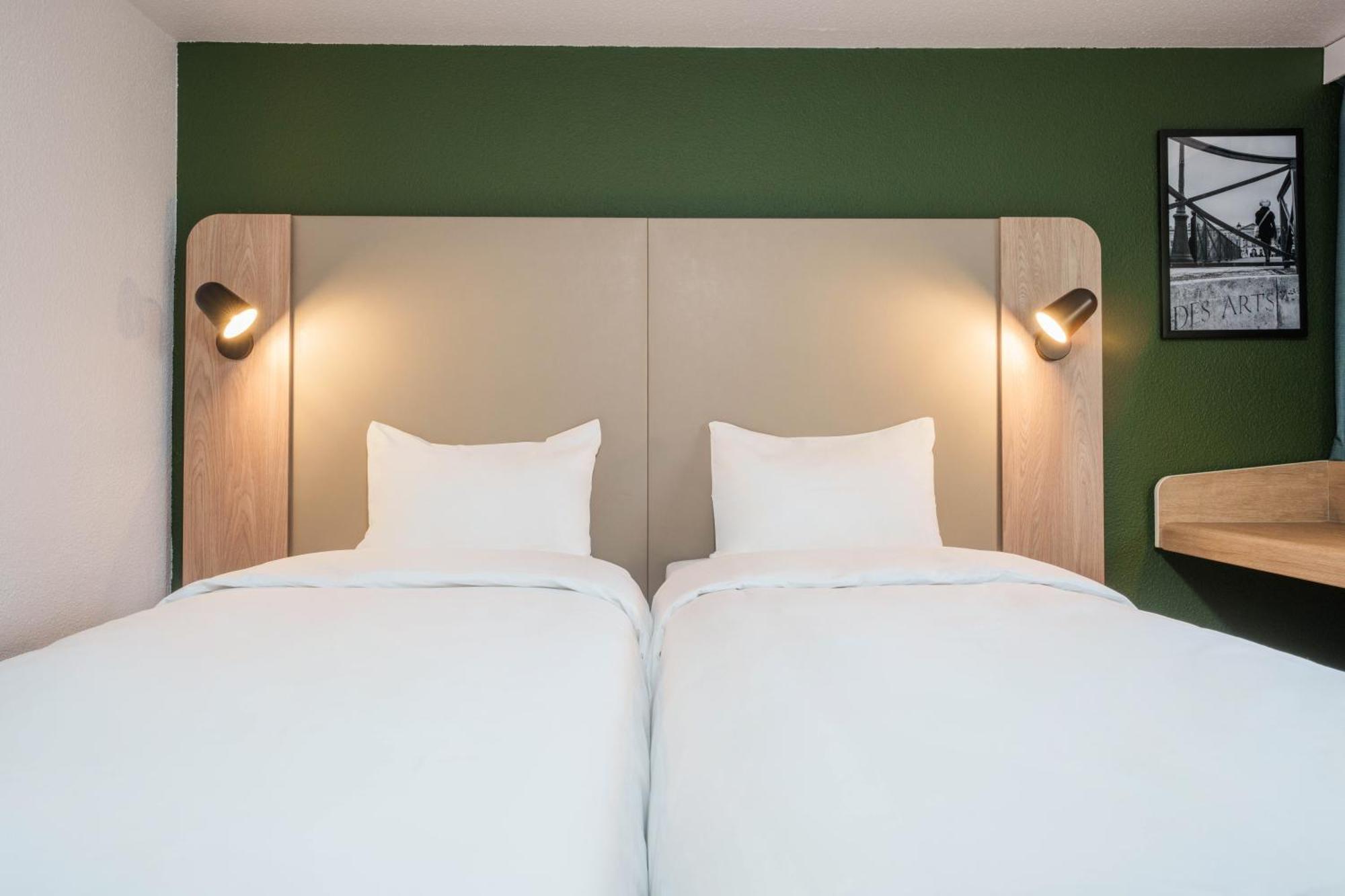 Campanile Cergy-pontoise Hotel
