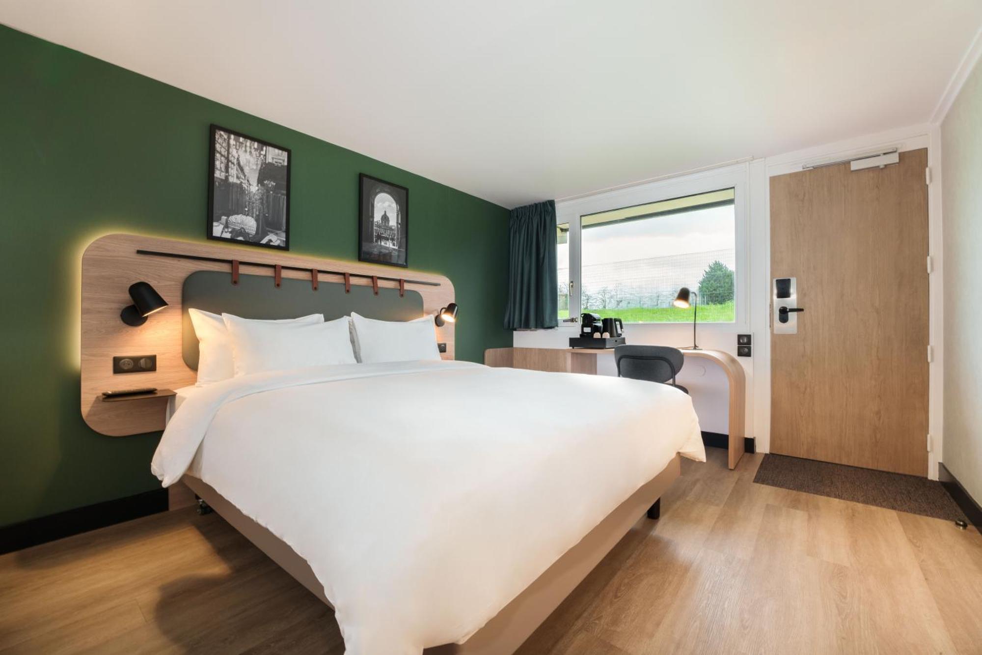 Campanile Cergy-pontoise Hotel