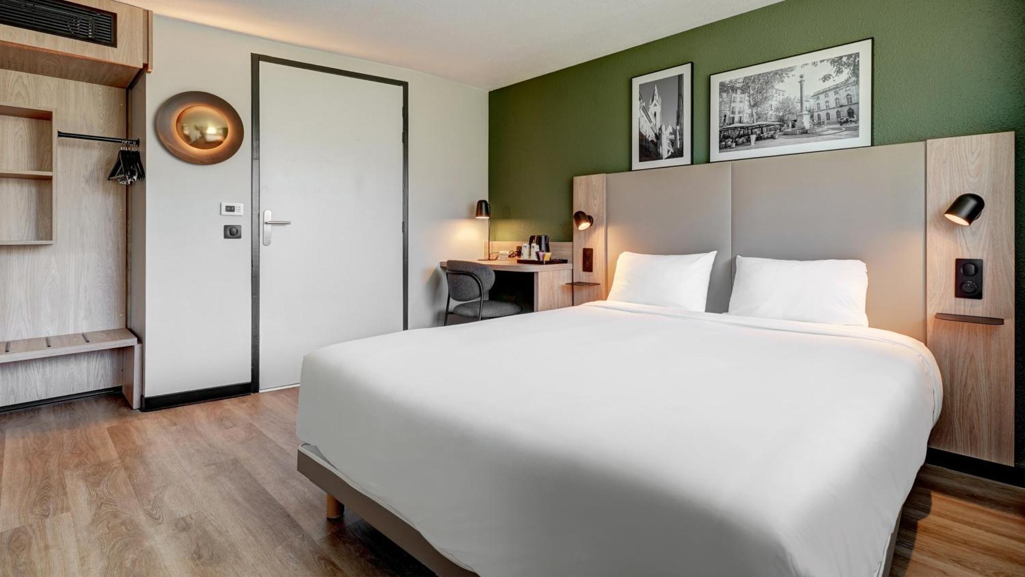 Hotel Campanile Cergy-pontoise 3*