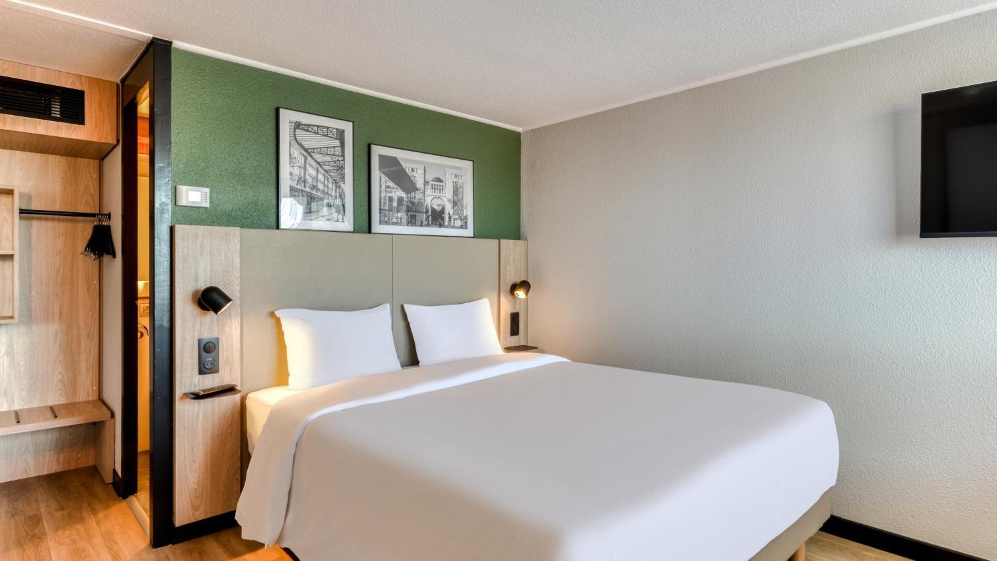 Hotel Campanile Cergy-pontoise 3*